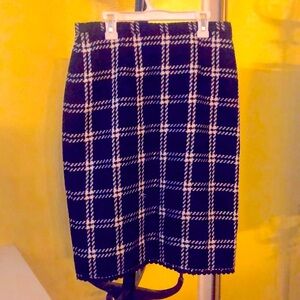 Black and white pencil skirt